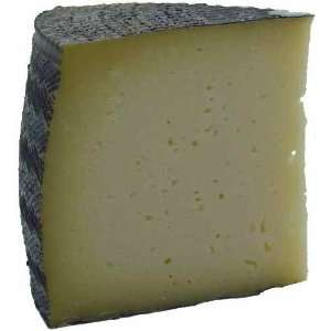 Manchego 8 months old (1 pound) by Gourmet Food  Grocery 