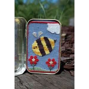  Just Bee Cause   Cross Stitch Pattern: Arts, Crafts 