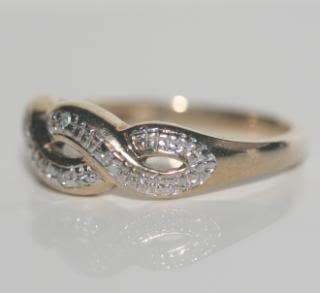 9CT YELLOW GOLD REAL DIAMOND WAVE BAND RING LOVELY  