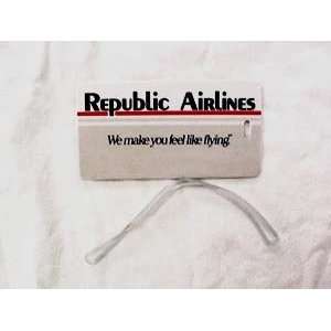 Republic Airlines Luggage Tag Set: Everything Else