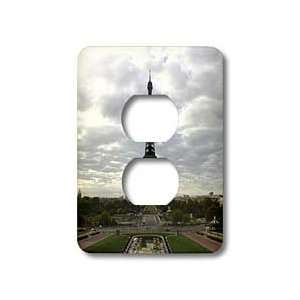 Lenas Photos   Paris   The Eiffel Tower itself on a cloudy day in one 