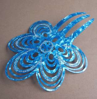 SPANISH MANTILLA STYLE VINTAGE HAIR COMB IN A PRETTY BLUE PEARLISED 
