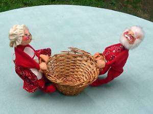 1971 Annalee Dolls Mrs. & Mr. Santa Claus Gift Basket  