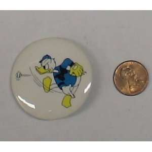   Vintage Donald Duck Throwing Baseball 1.5 Button 