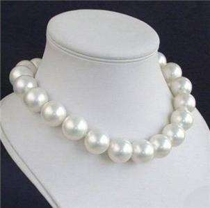 CHARMING 14MM WHITE SEA SHELL PEARL NECKLACE  