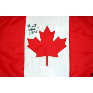  Bret Hitman Hart Signed 2x3 Canadian Flag   Boxing Flags 