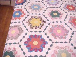 1930/40s QUILT, GRANDMOTHERS FLOWER GARDEN with PATH, MACHINE QUILTED 