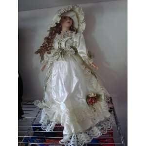  BEAUTIFUL SOUTHERN BELLE GWYNETH DOLL & STAND Everything 