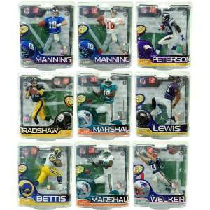  Mcfarlane NFL Series 26 Figures Sealed Case Of 8: Toys 