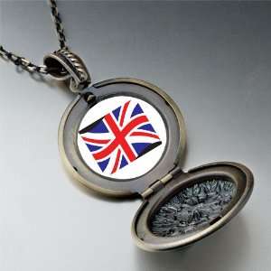  United Kingdom Flag Pendant Necklace: Pugster: Jewelry