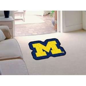  Michigan Wolverines Mascot Logo Throw Rug/Door Mat: Sports 