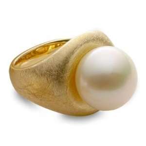   Pearl Ring expertly set in 14 karat Yellow Gold for SALE(7) Jewelry