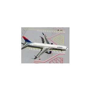  Delta Air Lines B757 200W Diecast Airplane Model: Toys 