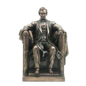 Seated Abraham Lincoln Statue 