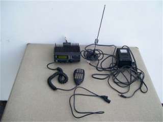 ICOM IC V8000 VHF TRANSCEIVER HAM RADIO 75 WATT MICROPHONE & EXTRAS 