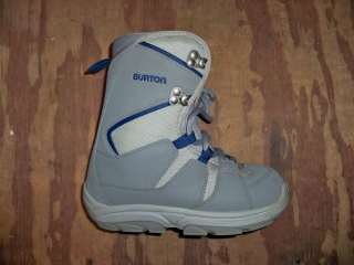 Burton Moto junior snowboard boots, size kids 4  