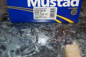 50 Mustad 36102BLN Ultra Point Size 4 Treble Hooks  