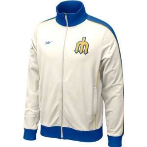   Cooperstown Retro Logo Track Jacket:  Sports & Outdoors