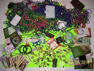 HUGE LOT OF JEWELRY,NECKLACES, BRACELETS, PINS, 205 PC.  