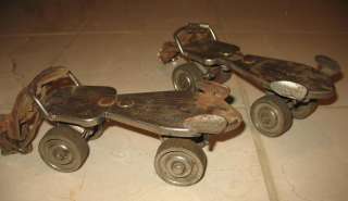 30s 40s Vintage Metal Adjustable Roller Skates   Wideluxe  