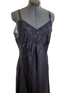 Gorgeous Vintage 60s Barbizon Black Lace Trimmed Silky Full Slip Size 