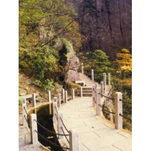  Footpath, White Cloud Scenic Area, Huang Shan (Yellow Mountain 